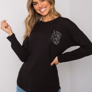 Black blouse with Chantrelle applique