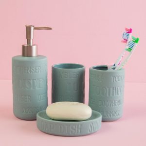 Mint bathroom utensils set