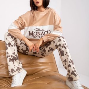 Beige sweatshirt with Bethany inscription