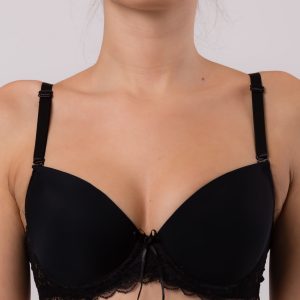 Black bra with lace at the perimeter