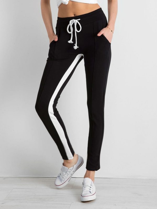 Defined black sweatpants for women