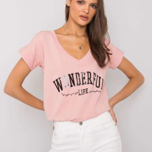 Light pink t-shirt with Leila inscription