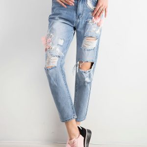 Light blue boyfriend jeans with appliques