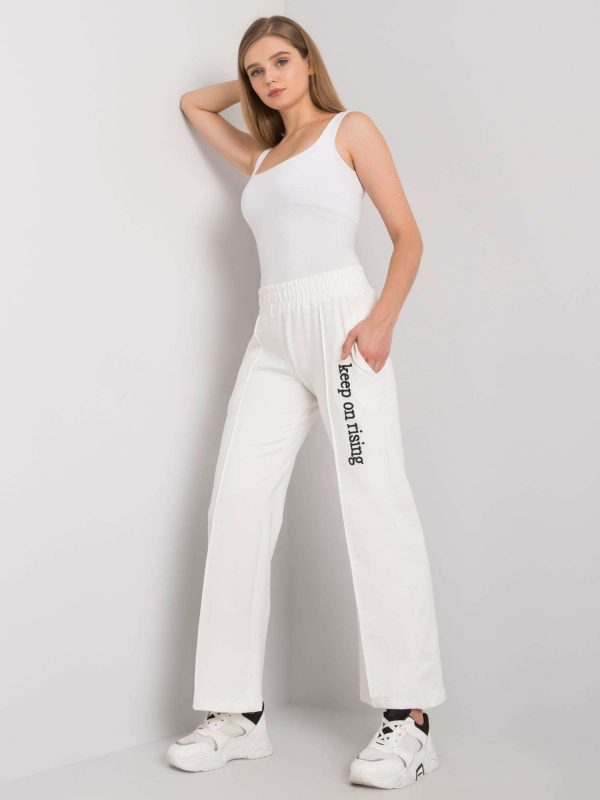 Ecru sweatpants with straight leg Dennise