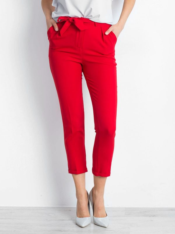 Red pants Concealing