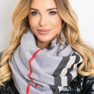 Grey scarf with fringes