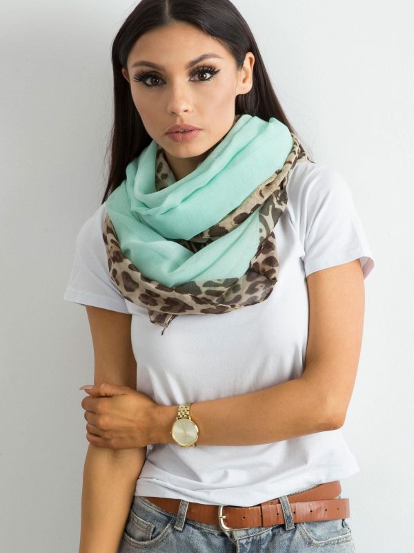 Light-eyed scarf with animal print motif