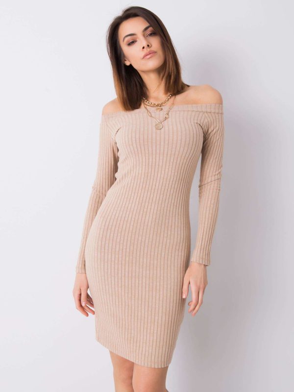 Aisha RUE PARIS beige fitted dress