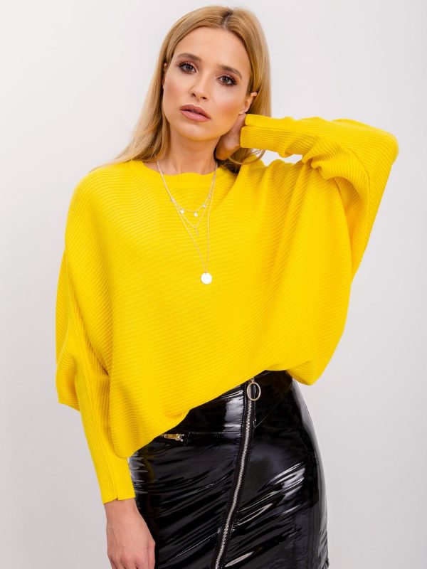 RUE PARIS Yellow Sweater Pose