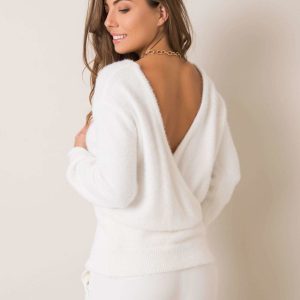 White sweater Georgia