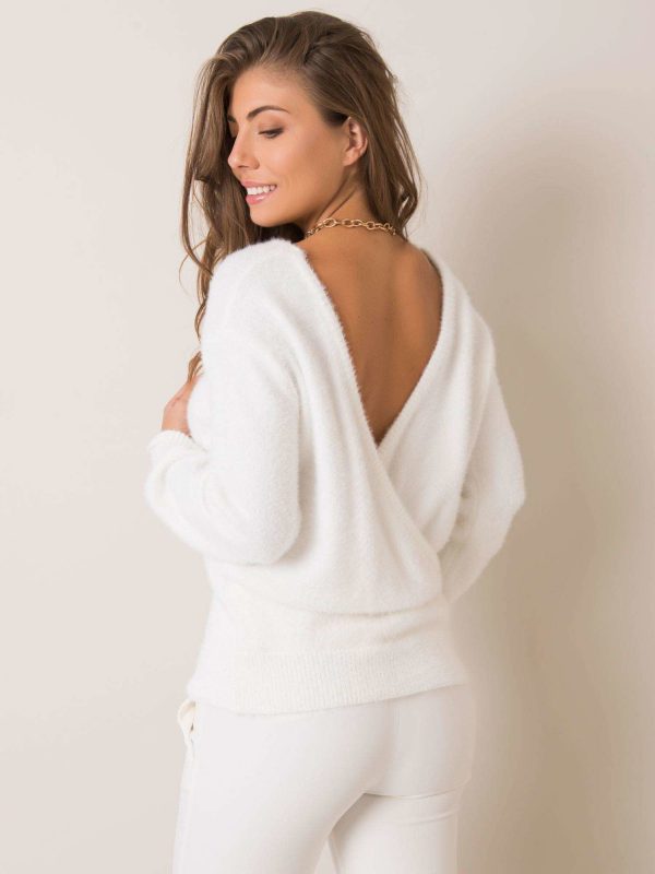 White sweater Georgia