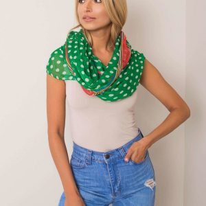 Green scarf in peas