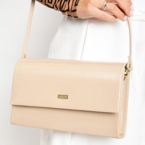 Lacquered beige clutch