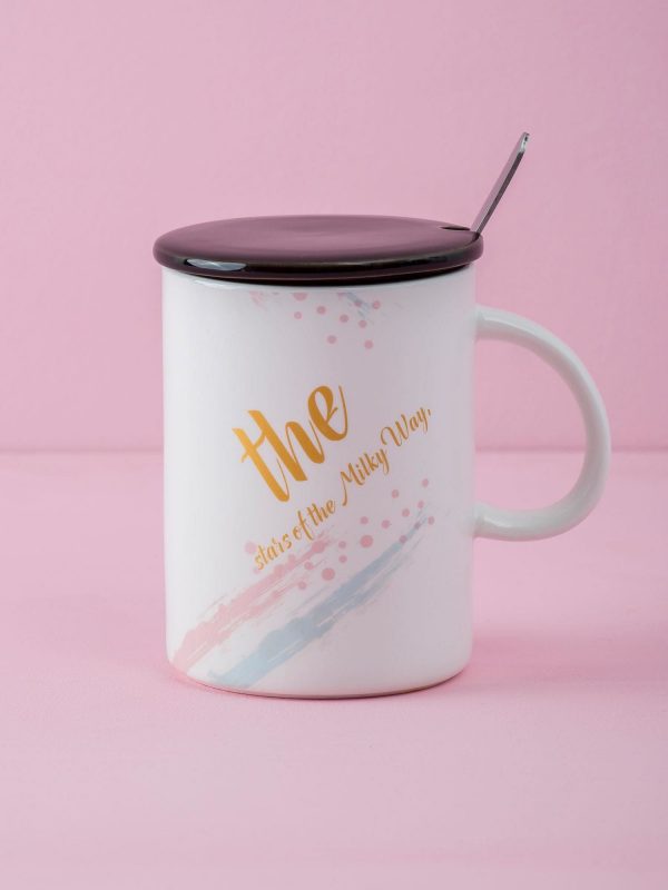 Ecru mug with print and lid