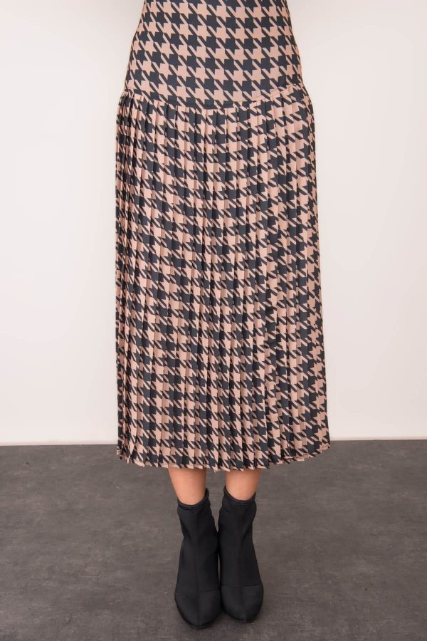 Beige and black skirt BSL