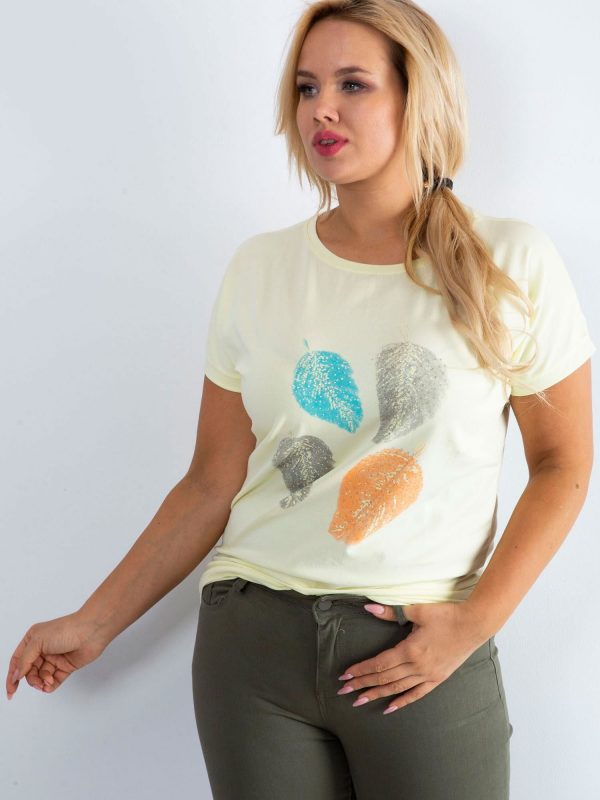 Pale yellow t-shirt plus size Moving