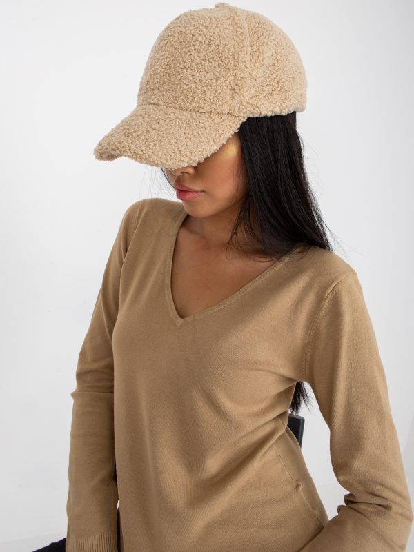 Wholesale Camel fitted classic sweater with V neckline