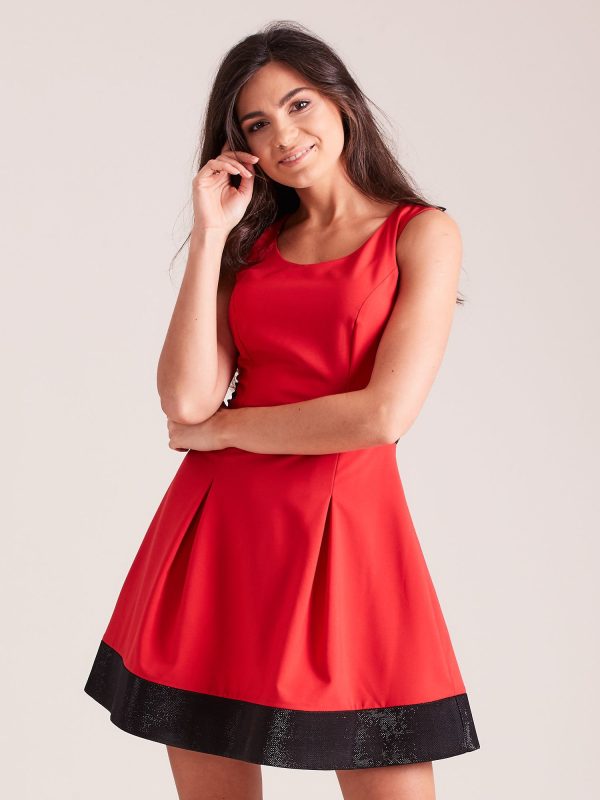 Wholesale Trapezoidal cocktail dress with pleats red