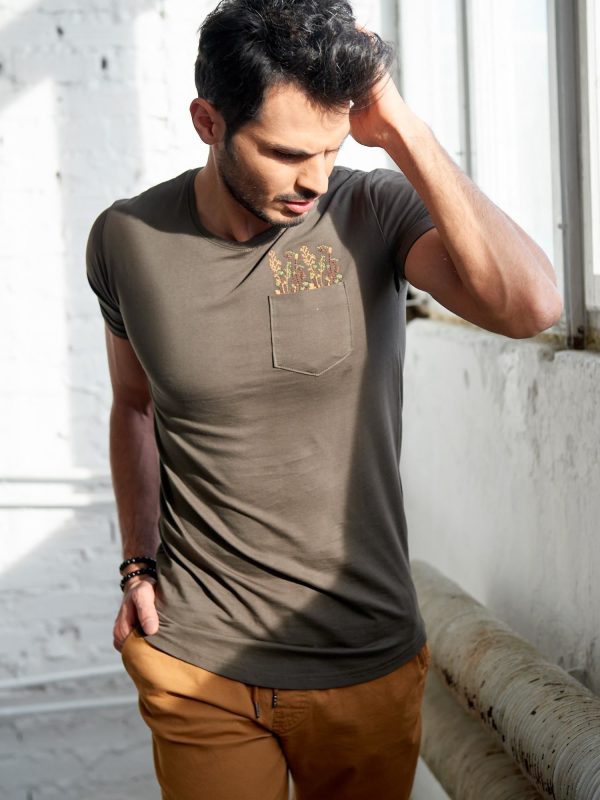 Wholesale Khaki T-shirt for men with embroidery