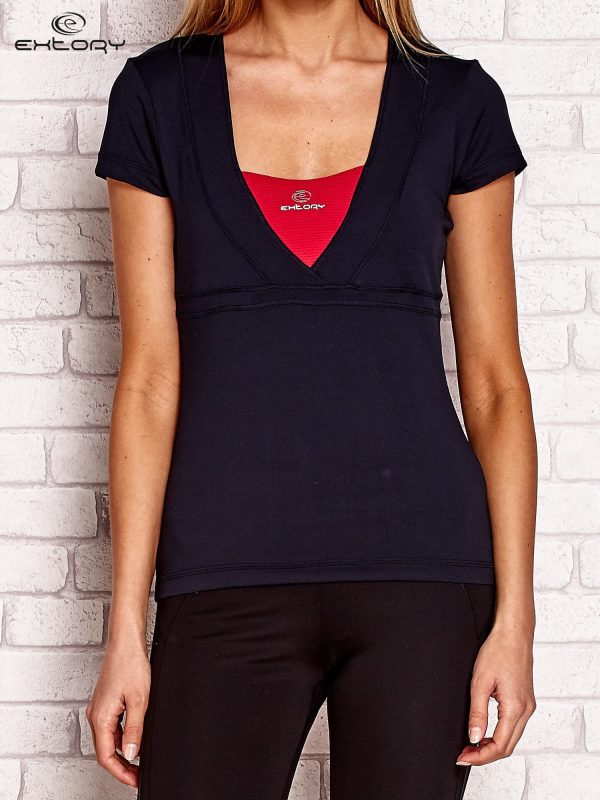 Wholesale Dark navy t-shirt with a cut on the back