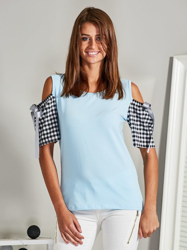 Wholesale Blouse with bare shoulders light blue