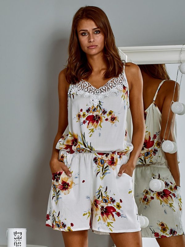 Wholesale Short jumpsuit with floral print white