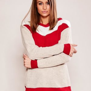 Wholesale beige-red sweater in color blocks