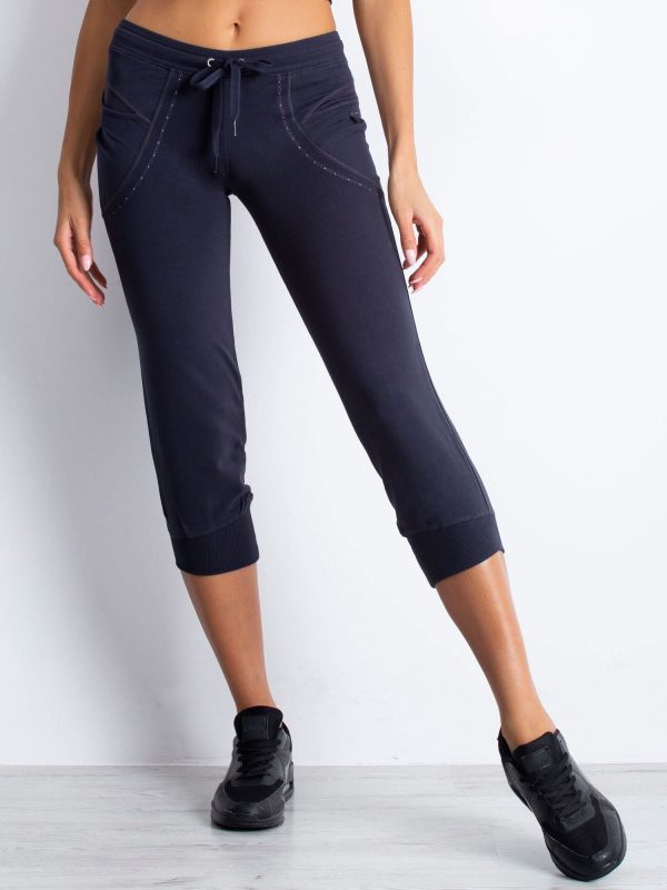 Wholesale Graphite capri sweatpants with applique at the pockets