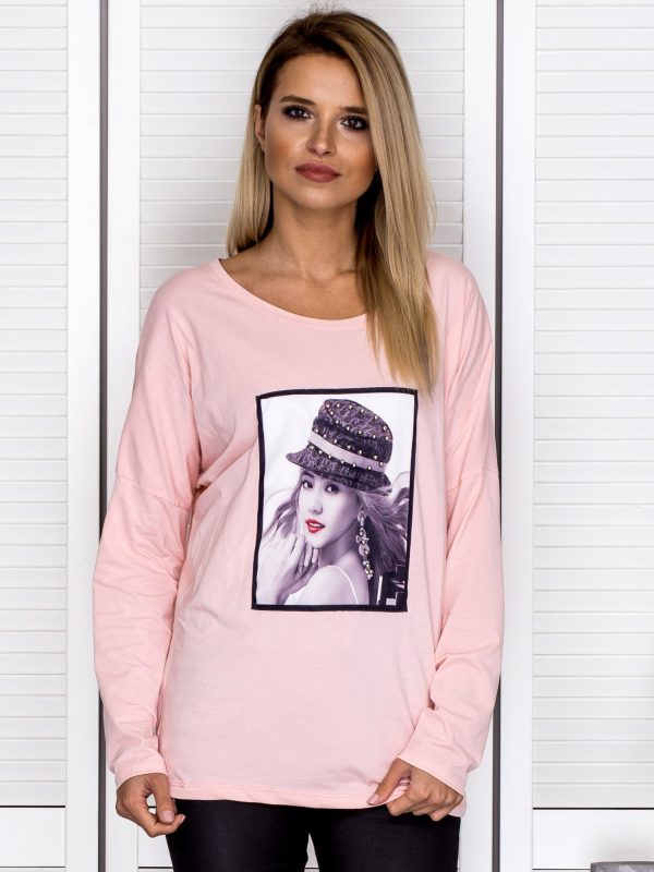 Wholesale Women's blouse with girl portrait and pearls pink