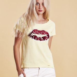 Wholesale Yellow t-shirt with lip motif