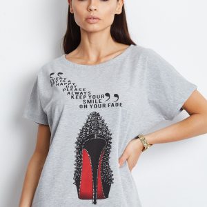 Wholesale Light gray t-shirt with high heel