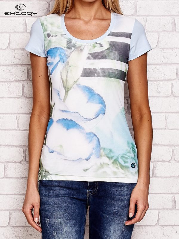 Wholesale Light blue t-shirt with floral motif