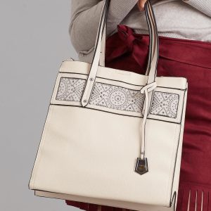 Wholesale Beige bag with studs