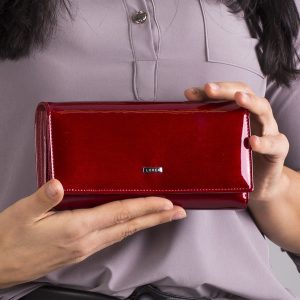 Wholesale Red lacquered oblong wallet