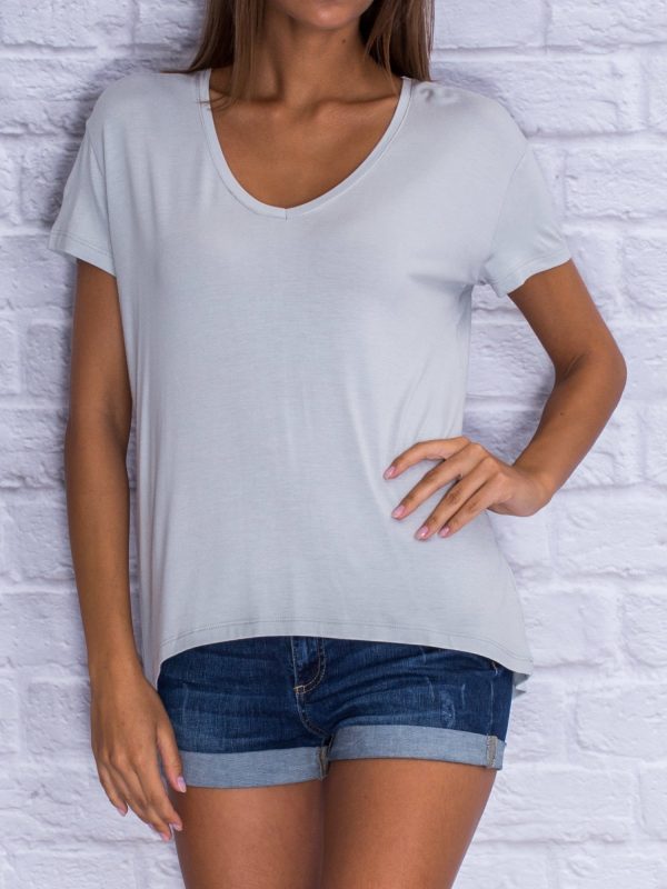 Wholesale Gray t-shirt with triangular neckline