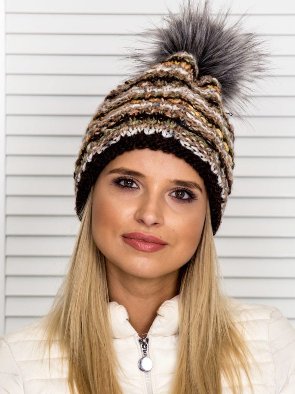 Wholesale Insulated colored hat with pompom brown