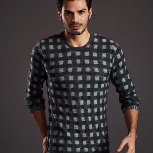 Wholesale Dark Grey Men's Sweater With Braided Pattern