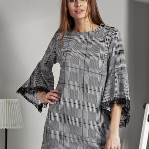 Wholesale Patterned dress with Spanish sleeves black and white