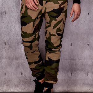 Wholesale Beige warmed sweatpants for men in camo pattern