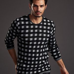 Wholesale Black men's sweater in braided pattern