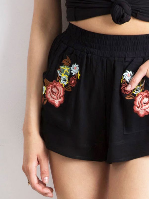 Wholesale Black shorts with embroidery