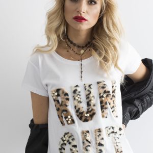 Wholesale White long t-shirt with fur lettering and pearls