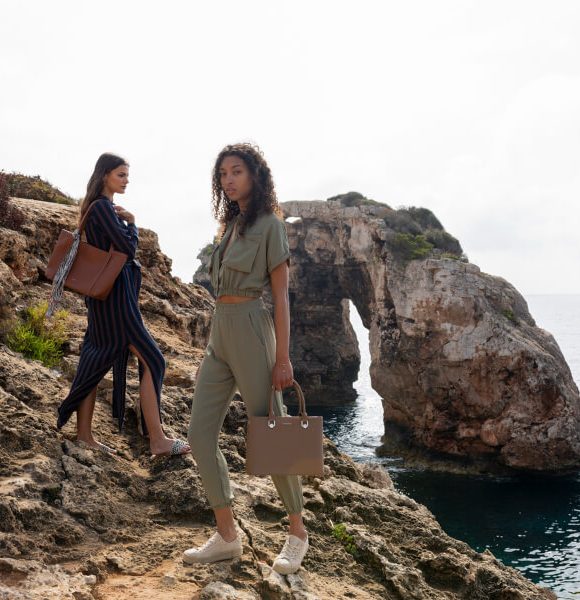 Cheap women’s handbags wholesale – choose models for your store