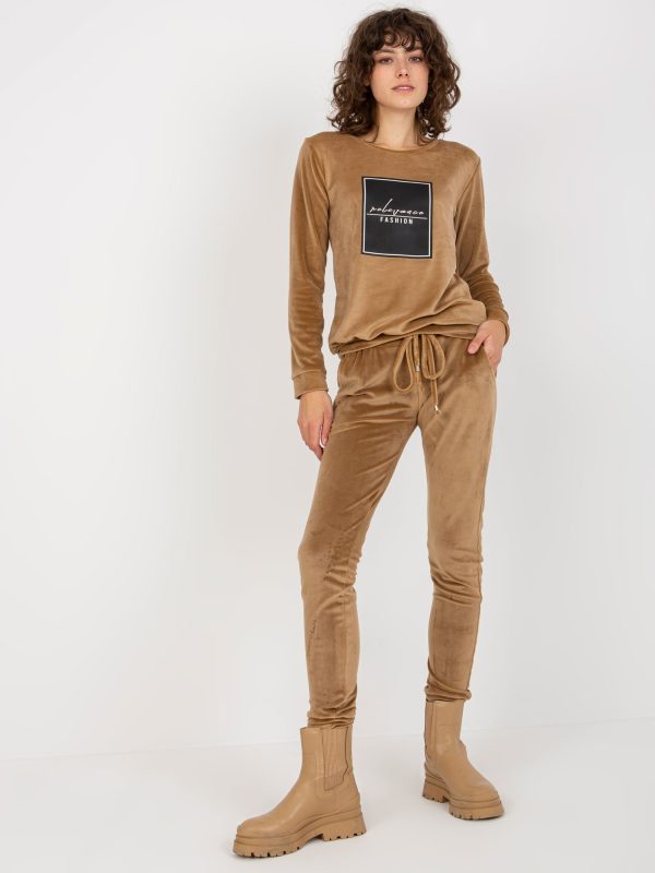 Wholesale Women's camel velour set with print