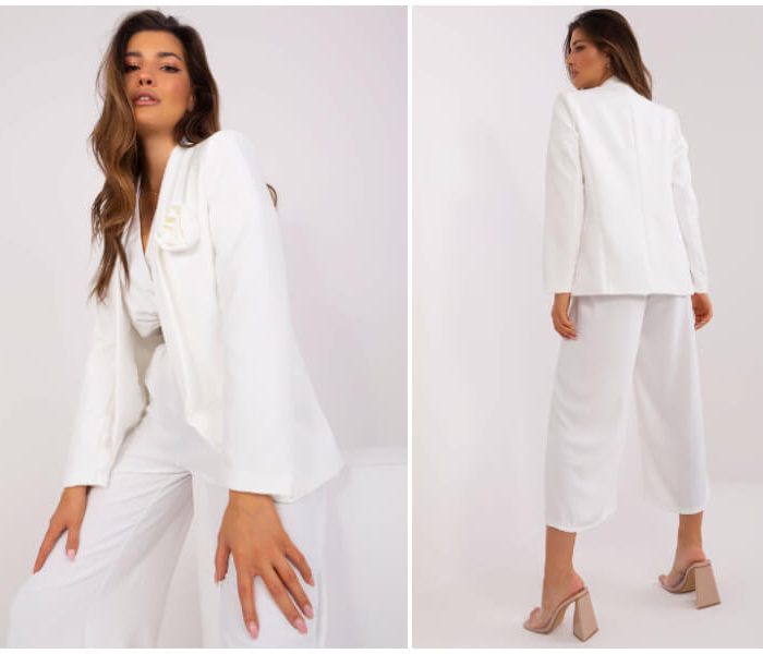 White blazer wholesale clothing – a timeless classic in your shop