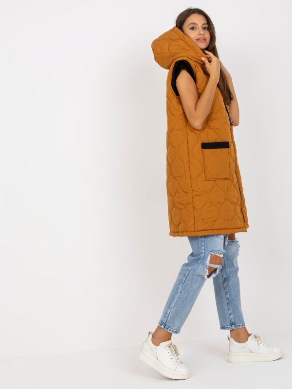 Wholesale Light brown quilted vest with pockets and hood RUE PARIS